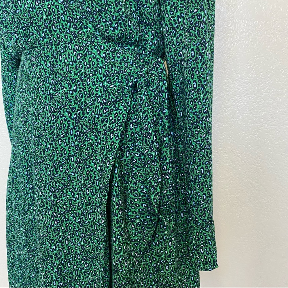 Sanctuary Stay the Night Printed Wrap Dress - Picture 11 of 16